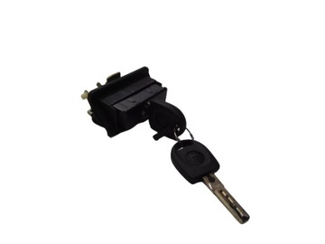 Zamek tylnej klapy VW POLO 1E0827571