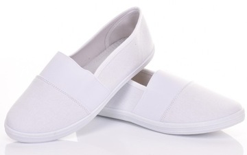 LEKKIE DOPASOWANE TENISÓWKI DAMSKIE WSUWANE NA GUMIE SLIP ON CAŁE BIAŁE