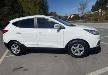 Hyundai ix35 SUV 1.6 GDI 135KM 2012 Hyundai ix35 Hyundai ix35 1.6 2WD UEFA EURO 2012 Edition 1.6 Benzyna 135KM, zdjęcie 2