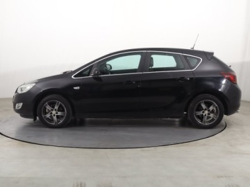 Opel Astra J Hatchback 5d 1.4 Turbo ECOTEC 140KM 2010 Opel Astra 1.4 T, Klima, Klimatronic, Tempomat, zdjęcie 2