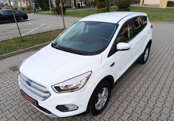 Ford Kuga II SUV Facelifting 1.5 EcoBoost 120KM 2017 Ford Kuga Przebieg 51.000 km - silnik 1,5 - 120 KM 1.5 Benzyna 120KM, zdjęcie 3