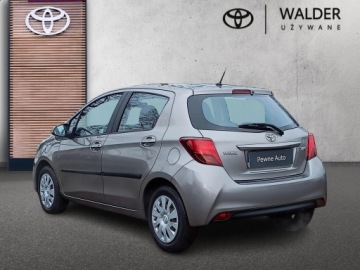 Toyota Yaris III Hatchback 5d Facelifting 1.33 Dual VVT-i 99KM 2015 Toyota Yaris 1.33 Premium III (2011-2019) 1.33VVT-, zdjęcie 2