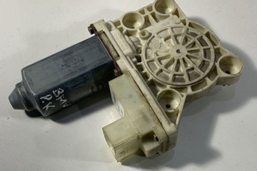 MOTOREK OKNO PŘEDNÍCH LEVÝCH DVEŘE BMW 7 (E65, E66 E67) 67628382 4.4L