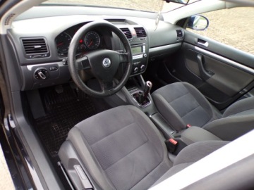 Volkswagen Jetta V 1.6 FSI 115KM 2006 VOLKSWAGEN JETTA 1.6 BENZ ZAMIANA Z NIEMIEC, zdjęcie 21