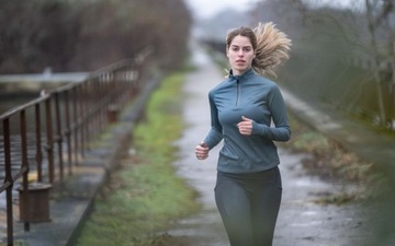 Rogelli ECLIPSE – женская спортивная толстовка для бега