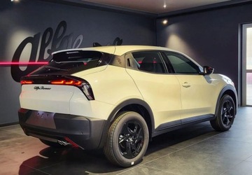 Alfa Romeo Junior SUV 1.2 Hybrid 145KM 2025 Alfa Romeo Junior Najnowsza hybryda 145KM - abonament 861 zl 1.2 Hybryda, zdjęcie 4