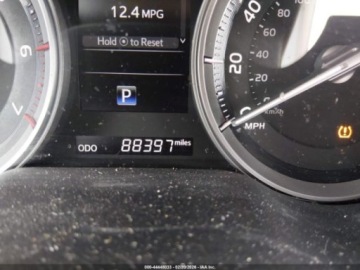 Toyota Land Cruiser VII 2017 Toyota Land Cruiser V8 2017 5.7 Benzyna 381KM, zdjęcie 11