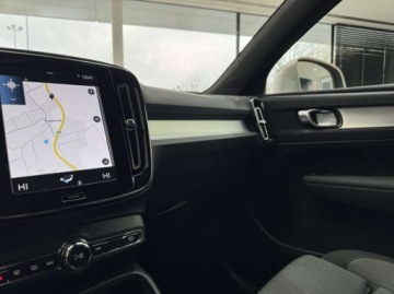 Volvo XC40 Crossover Plug-In Facelifting 1.5 T4 211KM 2022 Volvo XC 40 T4 Start Plug In Kamera cofania Ambiente Nawigacja CarPlay, zdjęcie 26