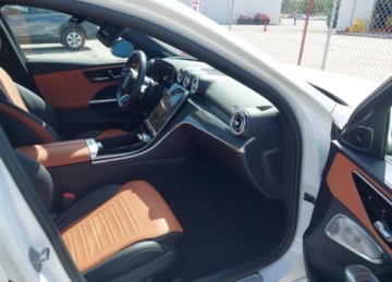 Mercedes Klasa C W206 Limuzyna 2.0 300 258KM 2024 Mercedes-Benz Klasa C MERCEDES-BENZ C 300 2.0 Benzyna 259KM, zdjęcie 4