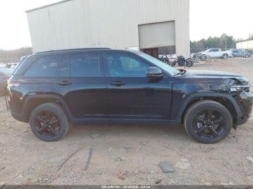 Jeep Grand Cherokee V 2023 Jeep Grand Cherokee 2023 JEEP GRAND CHEROKEE ALTITUDE 4X4 3.6 Benzyna 293KM, zdjęcie 11