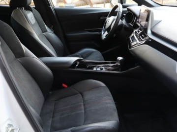 Toyota C-HR I Crossover Facelifting 2.0 Hybrid Dynamic Force 184KM 2023 Toyota C-HR 2.0 Hybrid, Salon Polska, zdjęcie 8