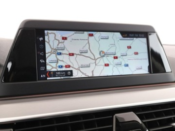 BMW Seria 5 F10-F11 Touring Facelifting 520d 190KM 2017 BMW 520 Automat Sport Line Navi Tempomat Grzana, zdjęcie 24