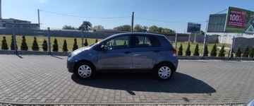 Toyota Yaris II Hatchback 5d 1.0 VVT-i 69KM 2010 Toyota Yaris benz ,bezwypadek ,ks serwis,zadbana,klimatyzacja Benzyna 69KM, zdjęcie 2