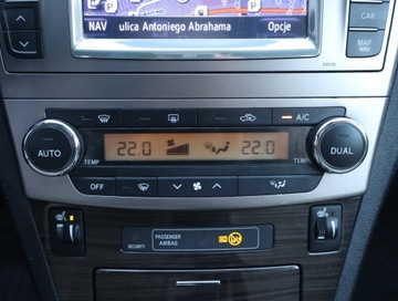 Toyota Avensis III Sedan Facelifting 2.0 Valvematic 152KM 2012 Toyota Avensis 2.0 Valvematic, Salon Polska, zdjęcie 15