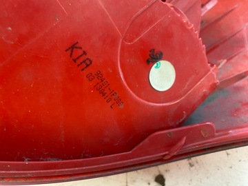 KIA VENGA LAMPA LEWY TYŁ