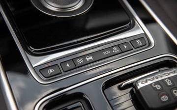 Jaguar XF II Sedan 2.0 i4D 180KM 2016 Jaguar XF XF 2.0D 180KM Full Pano LEdy Skora Camera Navi Full ASO 2.0, zdjęcie 23