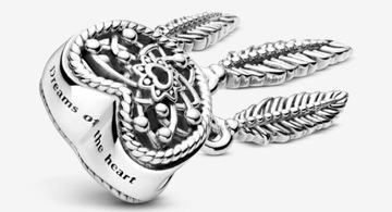 Подвеска-ловец снов с сердцем и перьями