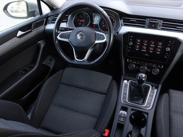 Volkswagen Passat B8 Variant 2.0 TDI BlueMotion SCR 150KM 2019 VW Passat 2.0 TDI, Salon Polska, 1. Właściciel, zdjęcie 6
