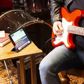 ЭЛЕКТРИЧЕСКАЯ ГИТАРА красный усилитель аксессуары подставка для гитары