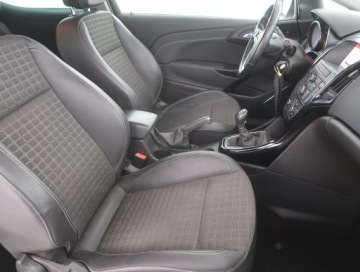 Opel Astra J GTC 1.6 CDTI Ecotec 110KM 2016 Opel Astra 1.6 CDTI, Skóra, Navi, Klima, zdjęcie 8