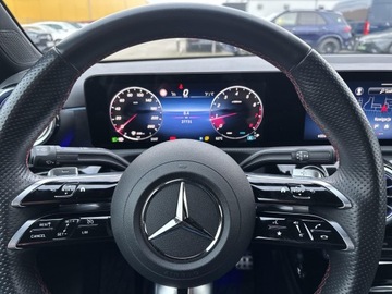 Mercedes Klasa A W177/V177 Sedan Facelifting 1.3 200 163KM 2023 Mercedes-Benz A 200 A 200 Limuzyna/ Stylizacja AMG, zdjęcie 14