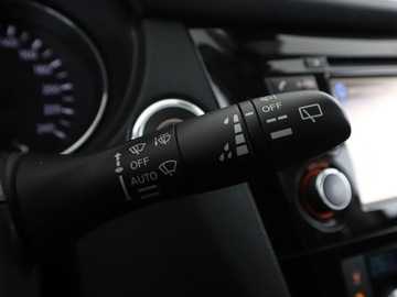 Nissan Qashqai II Crossover 1.6 dCi 130KM 2015 Nissan Qashqai Navi Panorama Czujniki parkowania, zdjęcie 29