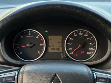 Mitsubishi L200 V Club Cab 2.4 154KM 2019 Mitsubishi L200 2.4 d DC Invite EU6 / Wyciągarka /, zdjęcie 15