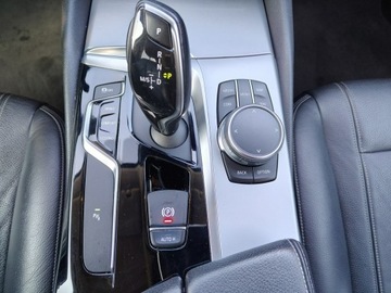 BMW Seria 5 F10-F11 Touring Facelifting 520d 190KM 2017 BMW 520 X-Drive 4x4, zdjęcie 9