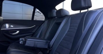Mercedes Klasa E W213 Limuzyna 2.0 220d 194KM 2020 Mercedes-Benz Klasa E REZERWACJA SalonPL Od Dealera 4Matic AMG Line Kamera, zdjęcie 25