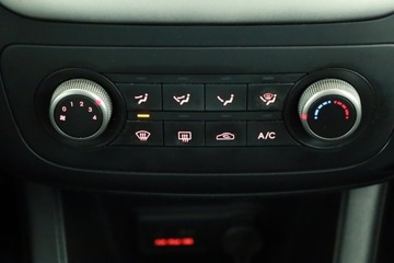 Kia Venga Mikrovan 1.4 DOHC CVVT 90KM 2015 Kia Venga 1.4 CVVT, Salon Polska, 1. Właściciel, zdjęcie 9