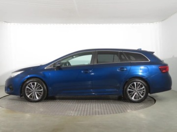 Toyota Avensis III Wagon Facelifting 2015 2.0 D-4D 143KM 2015 Toyota Avensis 2.0 D-4D, Salon Polska, Skóra, zdjęcie 2