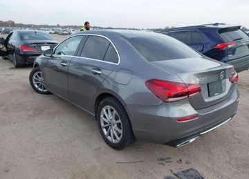 Mercedes Klasa A W177/V177 Sedan 2.0 220 190KM 2019 Mercedes-Benz Klasa A MERCEDES-BENZ A 220 4MATIC 2.0 Benzyna 191KM, zdjęcie 4