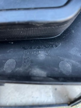 Volvo XC90 II БРЫЗГОВИК ЛЕВЫЙ ПЕРЕДНИЙ