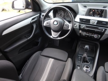 BMW X1 F48 2016 BMW X1 sDrive18d, Automat, Navi, Klima, zdjęcie 6