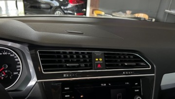 Volkswagen Tiguan II SUV 1.4 TSI 125KM 2018 Volkswagen Tiguan Bardzo ladny stan 1.4 Benzyna 125KM, zdjęcie 31