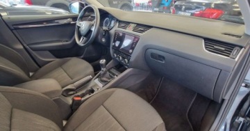 Skoda Octavia III Liftback Facelifting 1.5 TSI ACT 150KM 2019 Skoda Octavia 1.5 TSI 150KM Salon PL Style 1.5 Benzyna 150KM, zdjęcie 9