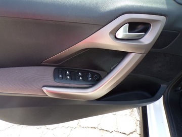 Peugeot 2008 I SUV 1.6 VTi 120KM 2013 PEUGEOT 2008 1.6 BENZ 120 KM ZAREJESTROWANY AUTO Z NIEMIEC, zdjęcie 13