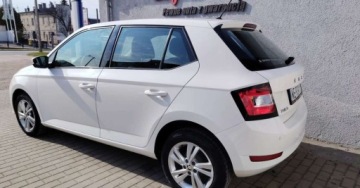 Skoda Fabia III Hatchback Facelifting 1.0 TSI 95KM 2020 Skoda Fabia Skoda Fabia 1.0 TSI Ambition Plus Benzyna 95KM, zdjęcie 5