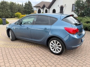 Opel Astra J GTC 1.4 Turbo ECOTEC 140KM 2013 Opel Astra 1.4t 140KM Serwis Gotowy do jazdy 1.4 Benzyna 140KM, zdjęcie 6