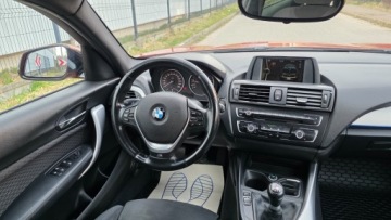 BMW Seria 1 F20-F21 Hatchback 5d 118i 170KM 2012 BMW Seria 1 Rudy niemiec z eM Pakietem 1.6 Benzyna 170KM, zdjęcie 8