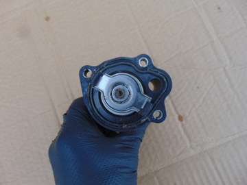 OBUDOWA TERMOSTATU FORD MONDEO MK4 2.0 BENZYNA