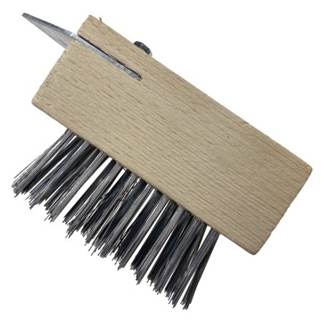 Проволочная щетка для чистки брусчатки скребком