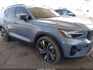 Volvo XC40 2023 Volvo XC 40 B5 Ultimate Dark Theme 2023 2.0l 2.0 Benzyna 247KM, zdjęcie 7