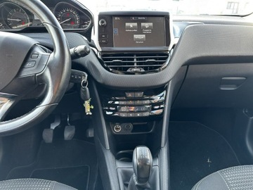 Peugeot 208 I Hatchback 5d Facelifting 1.2 PureTech 82KM 2015 Peugeot 208 Klimatronik*, zdjęcie 15