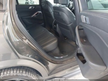 BMW X6 G06 2020 BMW X6 M50i 2020 4.4 Benzyna 523KM, zdjęcie 12