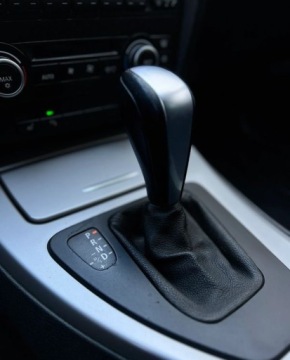 BMW Seria 3 E90-91-92-93 Cabrio E93 325i 218KM 2008 BMW Seria 3 Automat Alu Klima Warszawa 3.0 Benzyna 218KM, zdjęcie 12