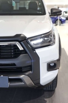 Toyota Hilux VIII Podwójna kabina Facelifting 2.8 D-4D 204KM 2023 Toyota Hilux 2.8 D-4D Double Cab Invincible 4x4 aut 2.8 Diesel 204KM, zdjęcie 11