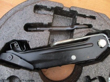 VW GOLF V VI VII VIII SEAT LEON VLOŽKA DO KOLA DOJEZDOVÉ 16 ZVEDÁK NOVÝ