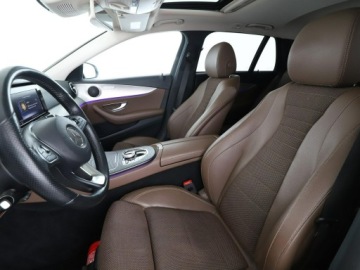 Mercedes Klasa E W213 Kombi 2.0 250 211KM 2017 Mercedes E 250 Avantgarde E250 kamera navi automat, zdjęcie 12