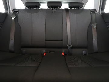 BMW Seria 3 F30-F31-F34 Touring Facelifting 2.0 318d 150KM 2017 BMW 318 Advantage automat navi grzane fotele PDC, zdjęcie 17